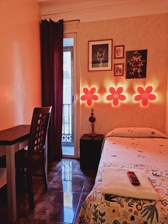 Casa De Huespedes Dolce Vita مدريد المظهر الخارجي الصورة