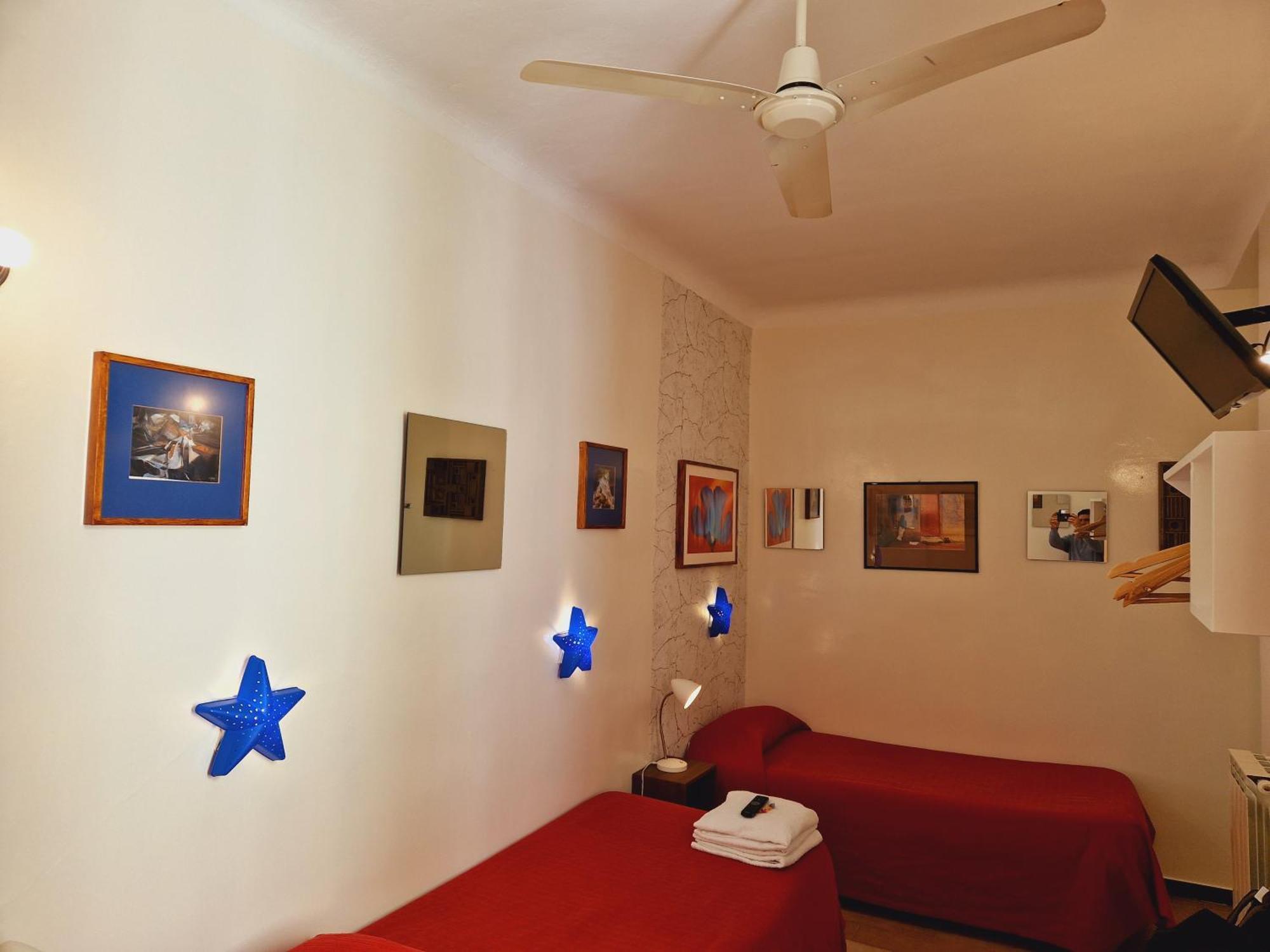 Casa De Huespedes Dolce Vita مدريد المظهر الخارجي الصورة