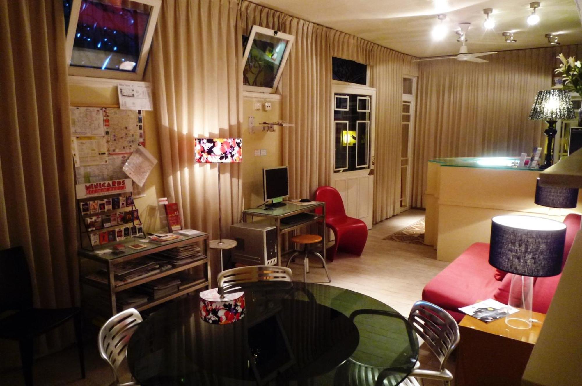 Casa De Huespedes Dolce Vita مدريد المظهر الخارجي الصورة