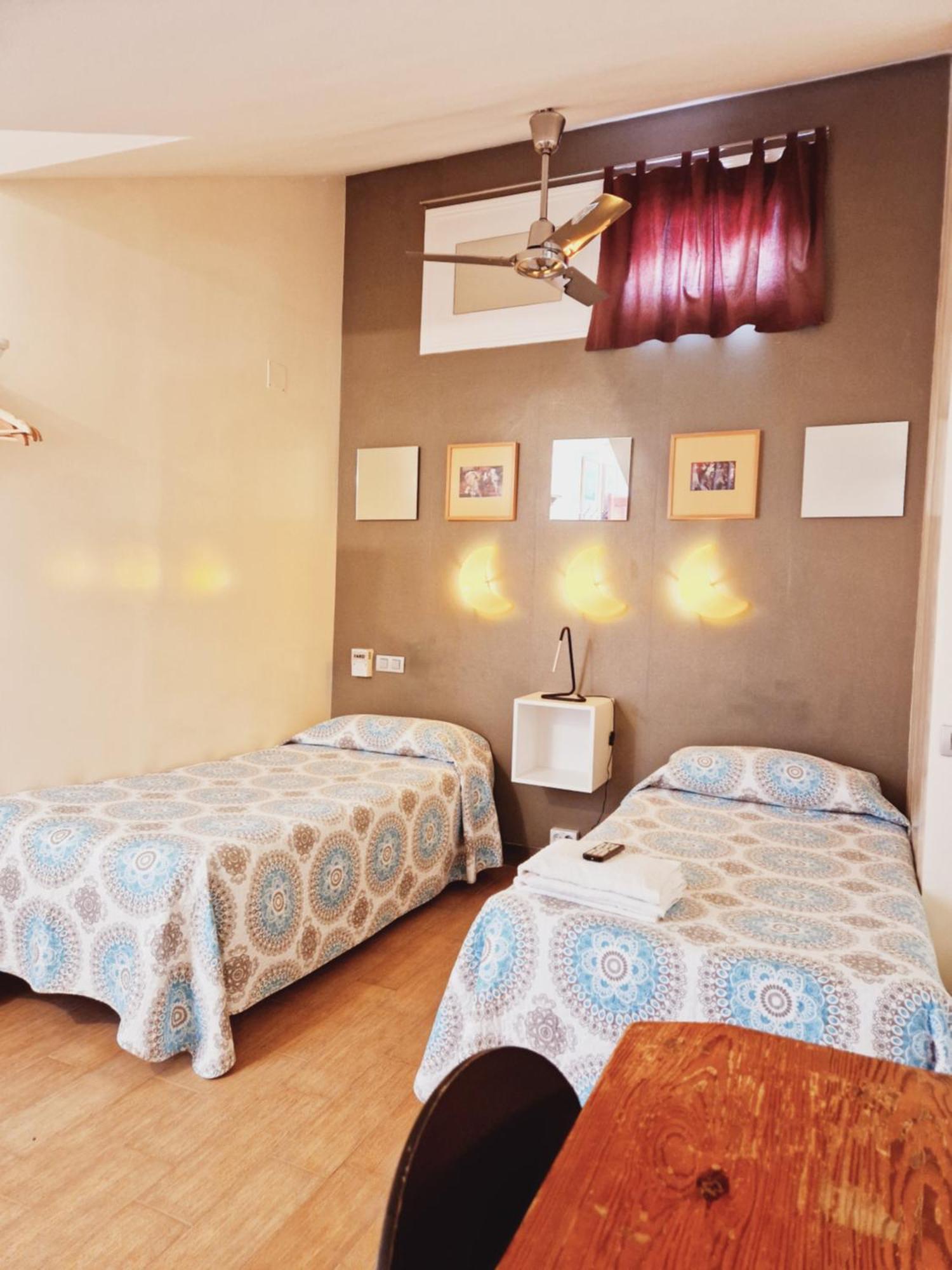 Casa De Huespedes Dolce Vita مدريد الغرفة الصورة