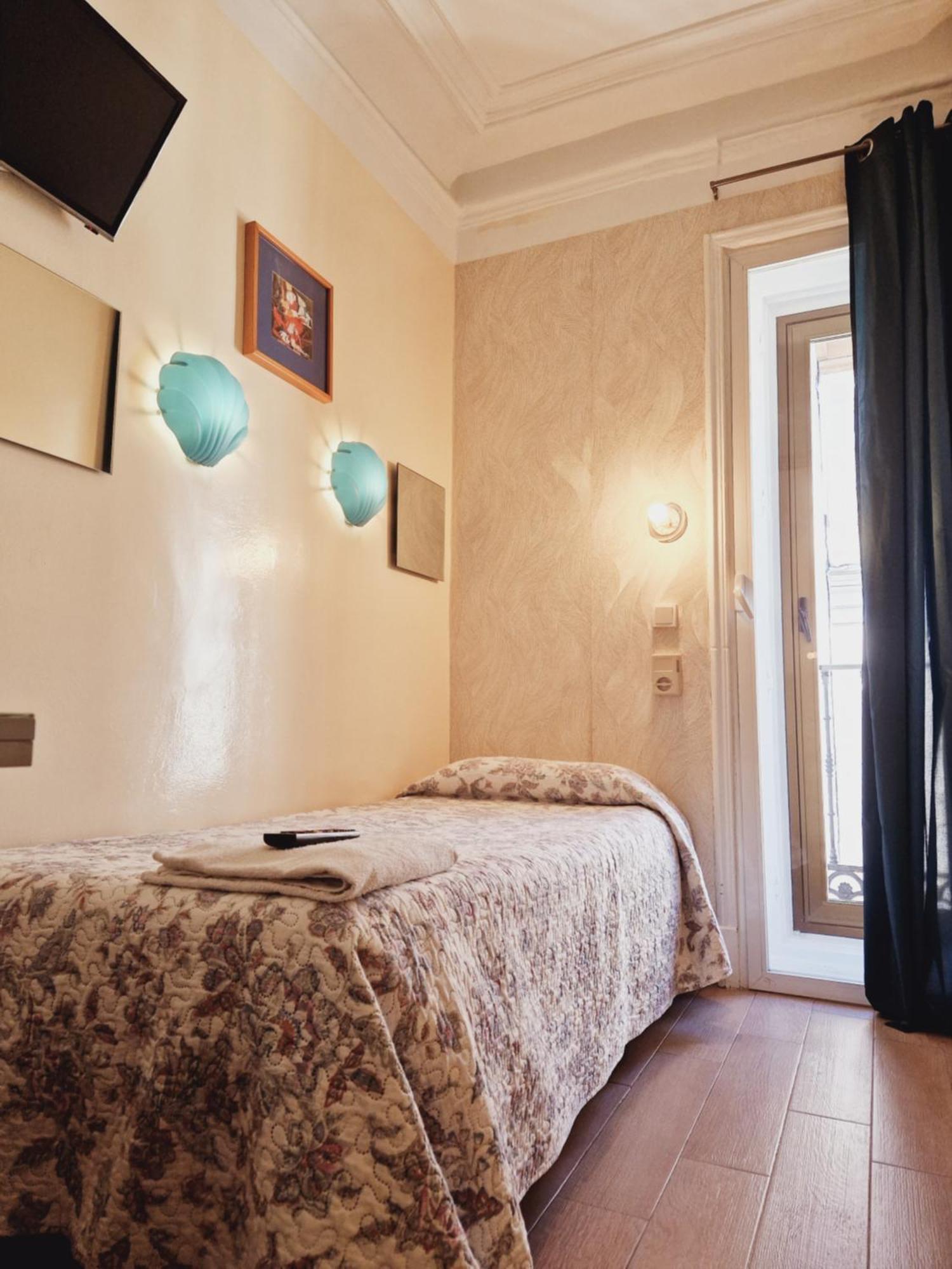 Casa De Huespedes Dolce Vita مدريد الغرفة الصورة