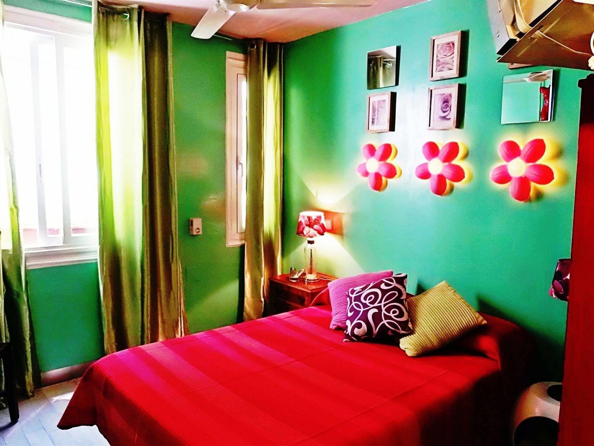 Casa De Huespedes Dolce Vita مدريد المظهر الخارجي الصورة